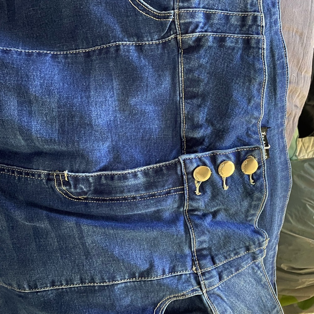 Two pair of Flamingo Jeans 4x $25 each $50